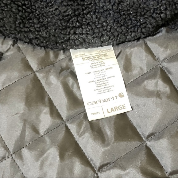 Carhartt Quilted Jacket in Black and  Navy Denim - Picture 5 of 7